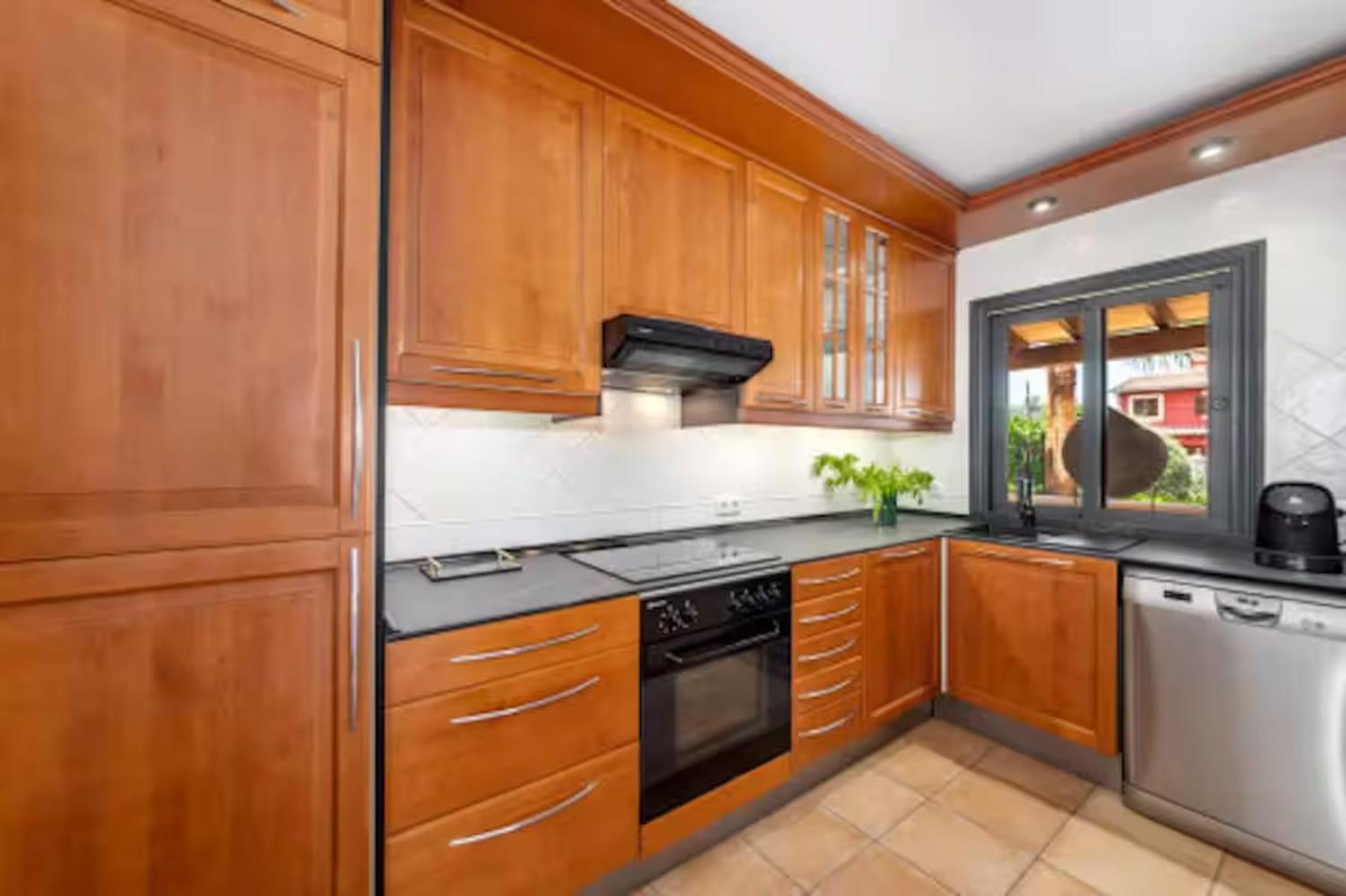 Villa New Retreat - Nautilus, Very Close To The And Palma By Renthousing *